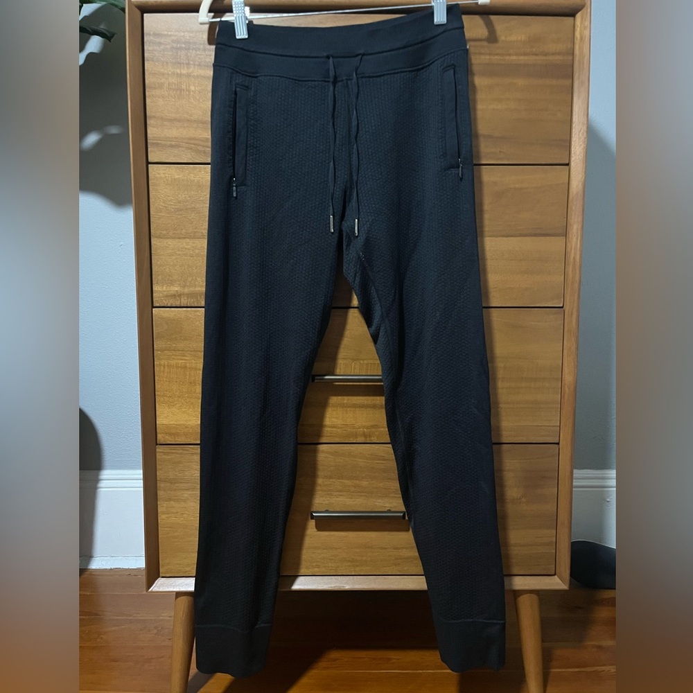 Lululemon Engineered Warmth Jogger - Black - Size 6 - Picture 6 of 9